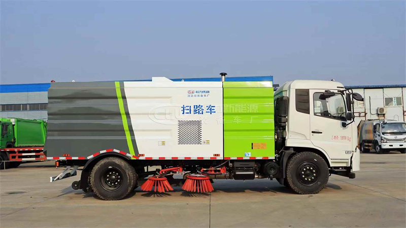 湖北程力天錦掃路車(chē)（12方）